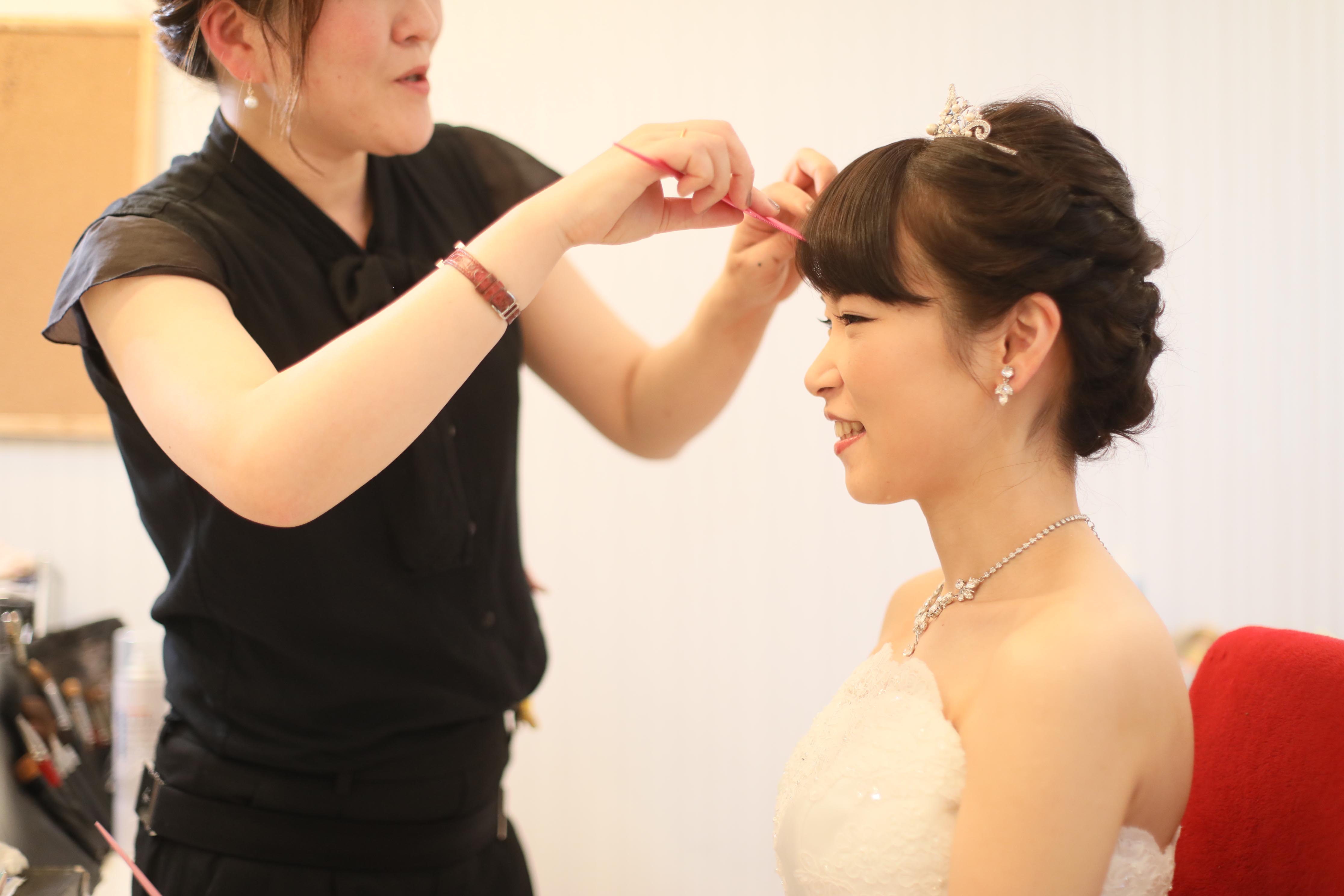 香川県高松市の小さな結婚式相談カウンターマリマリコンシェルジュのご紹介式場でヘアメイク