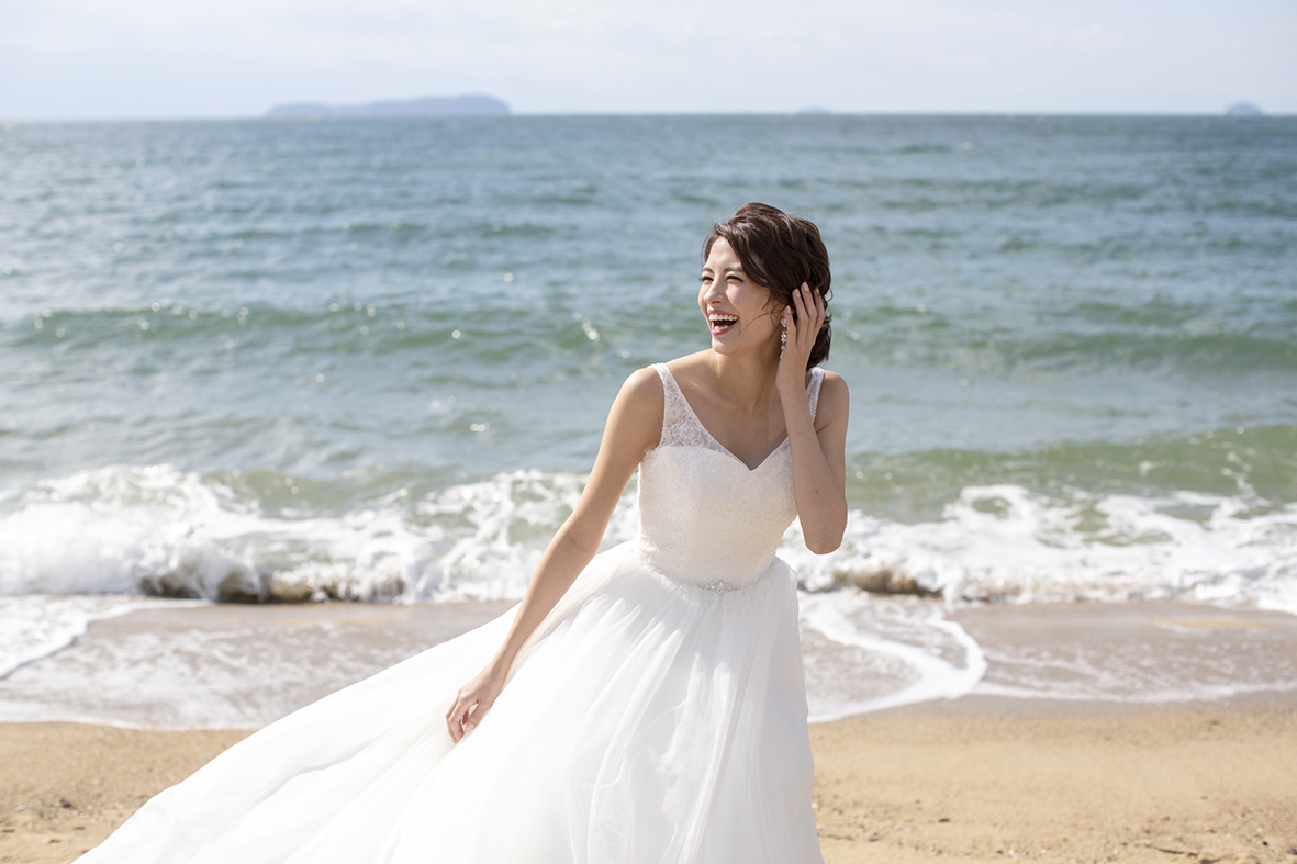 香川県高松市の結婚相談カウンターマリマリコンシェルジュのドレス