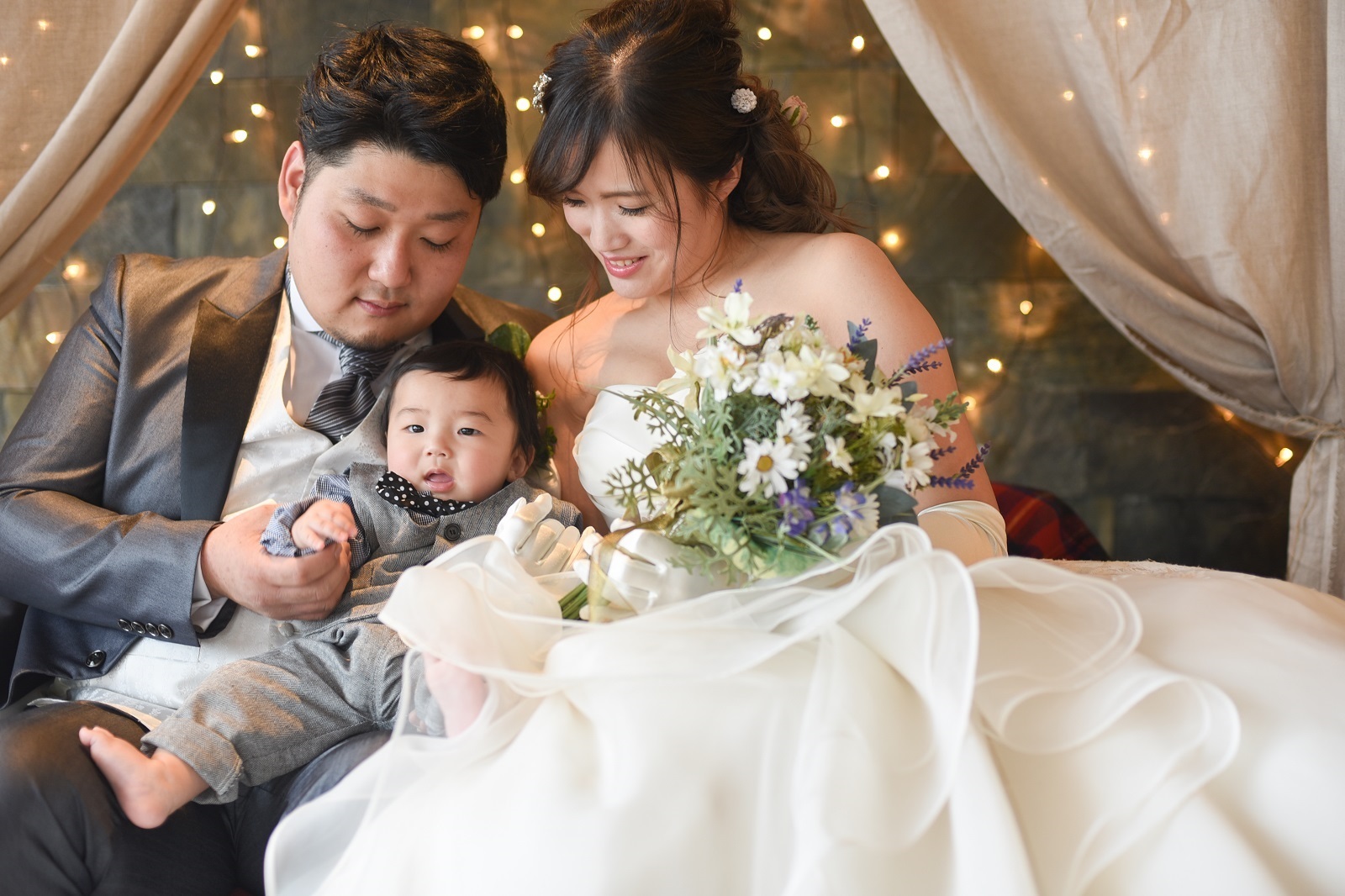 香川県高松市の小さな結婚式紹介所マリマリコンシェルジュで記念のファミリーフォト